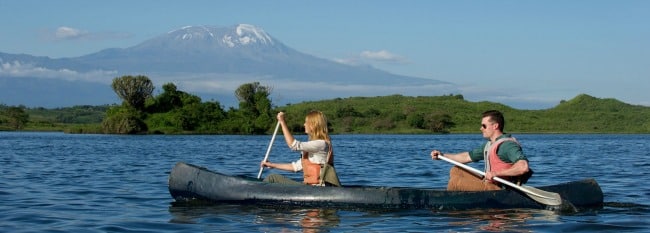 Canoeing-Arusha-National-Park-lake-momella
