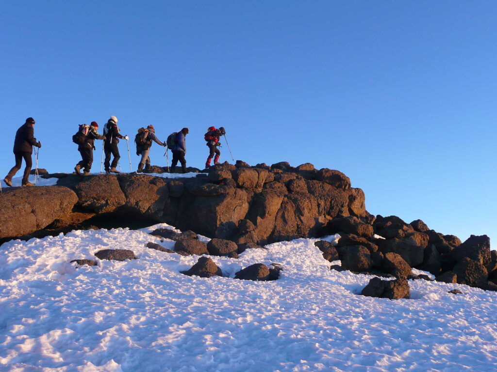 Kilimanjaro Trekking With chinese Speaking Guide